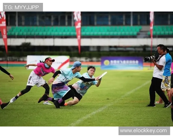 广州飞盘队在极限运动会中以95分稳居积分榜首位